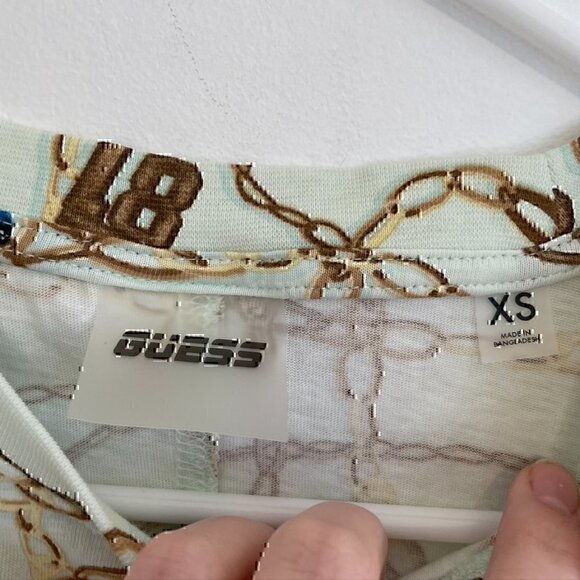 GUESS Dolly Bow Tee / All Over Print T-Shirt Chain Butterfly Tie Knot Crop Top - Picture 4 of 12